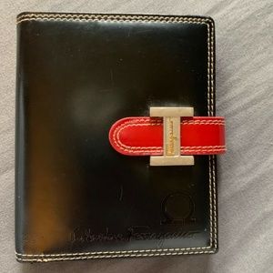 Vintage/Preowned Salvatore Ferragamo Bifold wallet